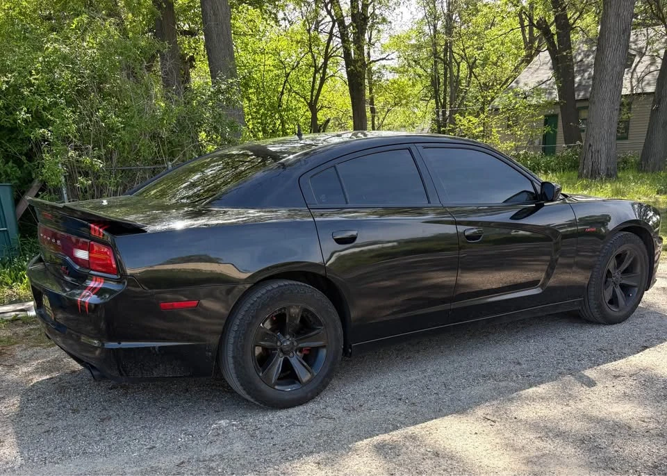 2011 Dodge Charger 7th Gen - Image 3 of 8