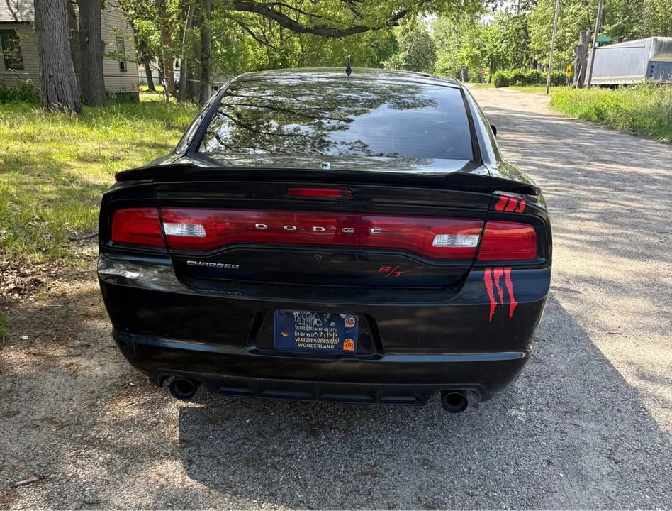 2011 Dodge Charger 7th Gen - Image 2 of 8