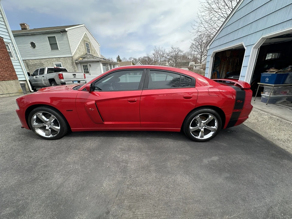 2011 Dodge Charger 7th Gen - Image 16 of 27
