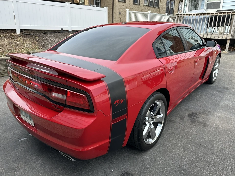 2011 Dodge Charger 7th Gen - Image 17 of 27