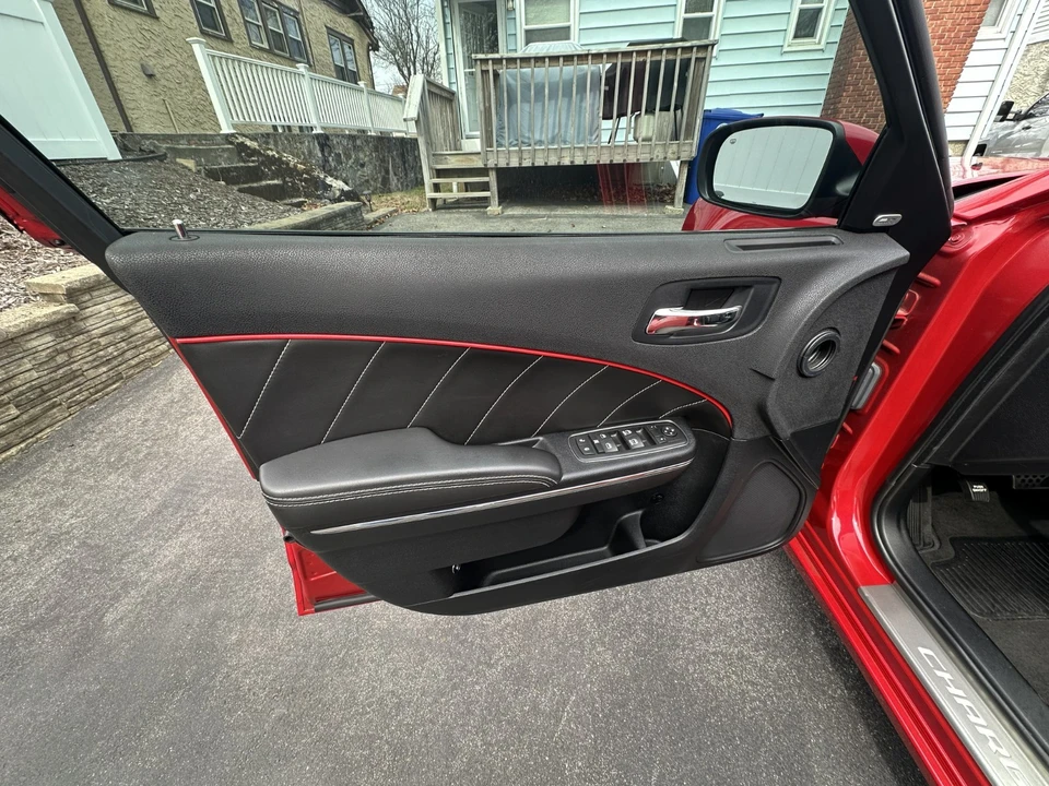 2011 Dodge Charger 7th Gen - Image 12 of 27