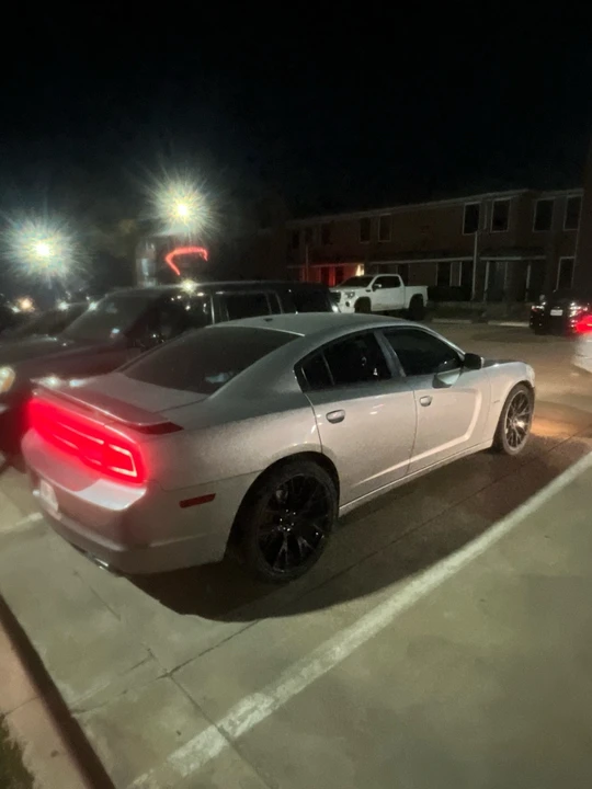 2011 Dodge Charger 7th Gen - Image 2 of 7