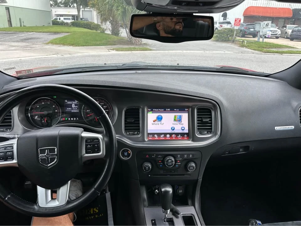 2011 Dodge Charger 7th Gen - Image 9 of 11