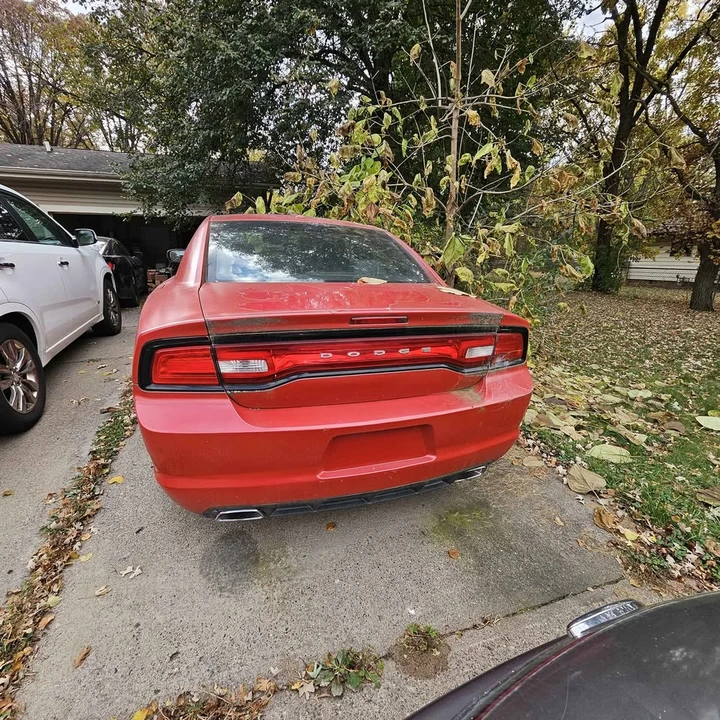 2011 Dodge Charger 7th Gen - Image 2 of 10