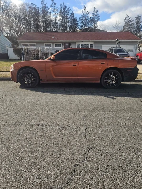 2011 Dodge Charger 7th Gen - Image 4 of 12