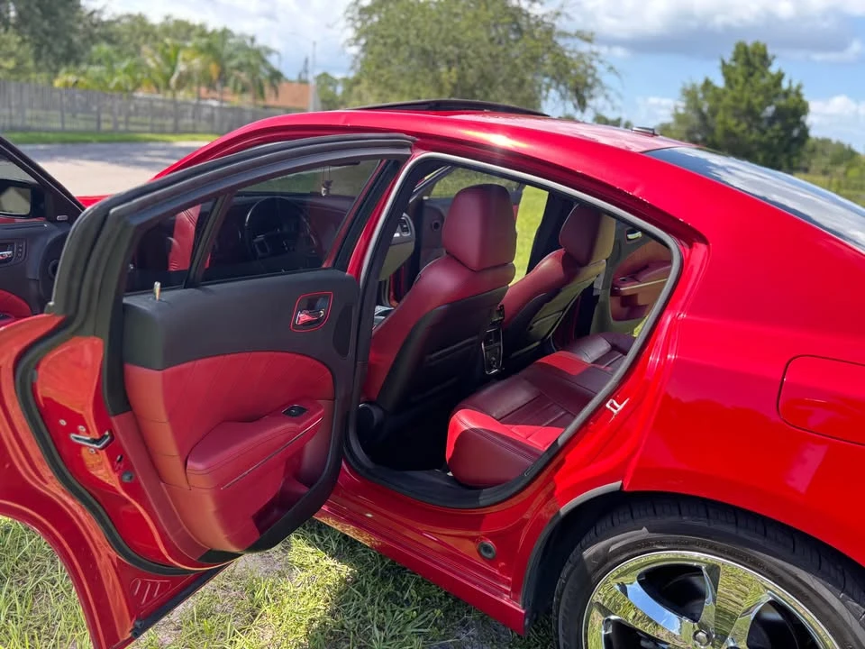 2011 Dodge Charger 7th Gen - Image 15 of 19