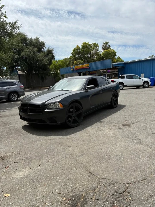 2011 Dodge Charger 7th Gen - Image 4 of 4
