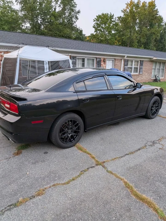 2011 Dodge Charger 7th Gen - Image 2 of 6