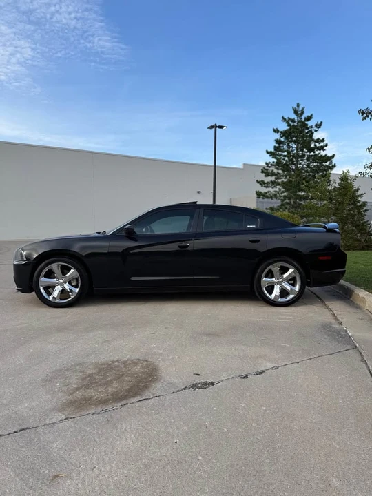 2011 Dodge Charger 7th Gen - Image 7 of 17
