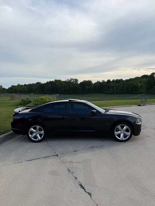2011 Dodge Charger 7th Gen - Image 8 of 17