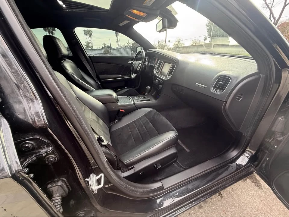 2011 Dodge Charger 7th Gen - Image 12 of 15