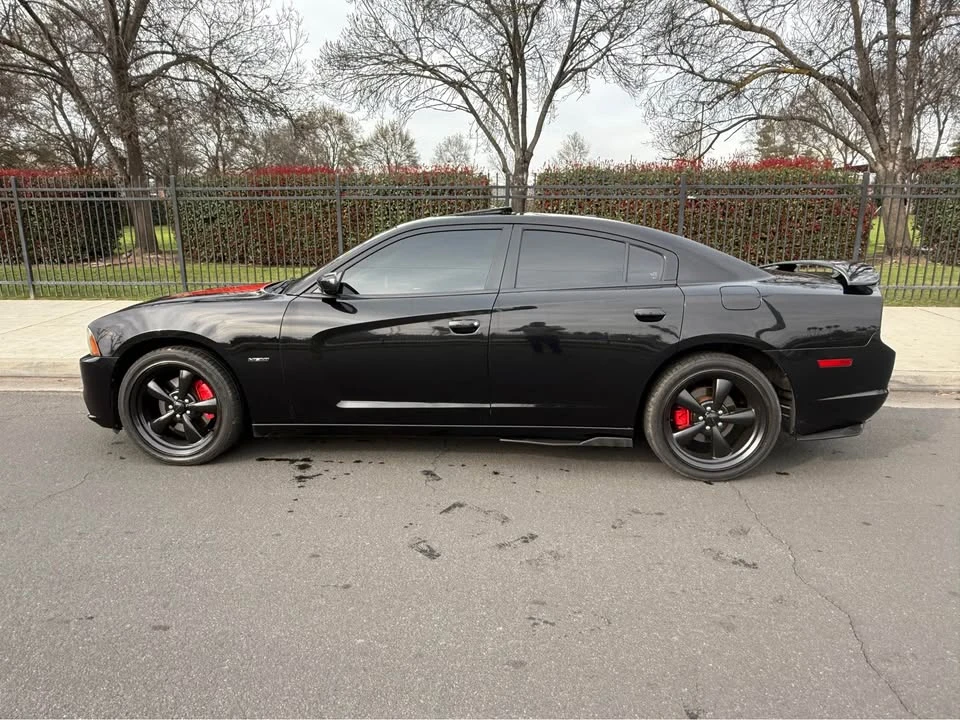2011 Dodge Charger 7th Gen - Image 2 of 15