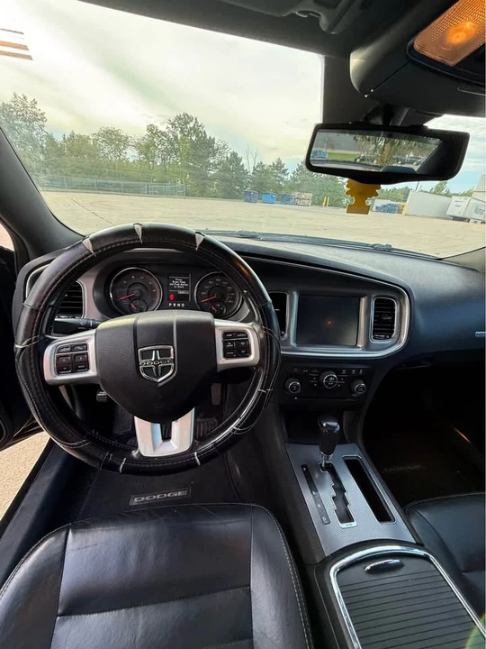 2011 Dodge Charger 7th Gen - Image 12 of 17