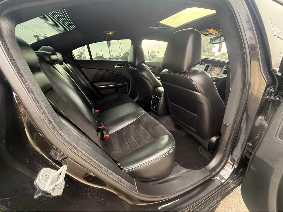 2011 Dodge Charger 7th Gen - Image 13 of 15