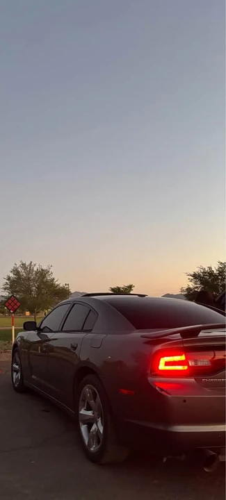 2011 Dodge Charger 7th Gen - Image 4 of 10