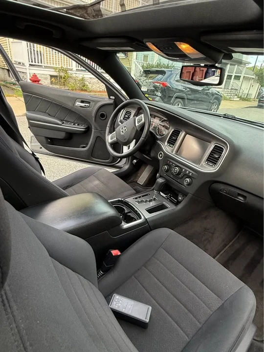 2011 Dodge Charger 7th Gen - Image 15 of 16
