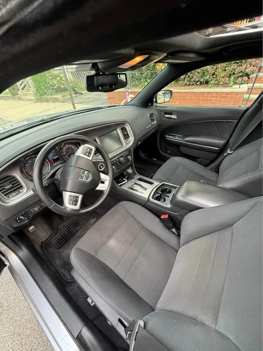 2011 Dodge Charger 7th Gen - Image 14 of 16