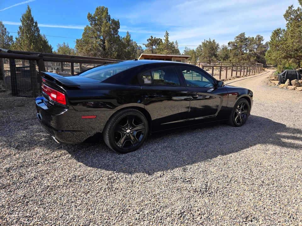 2011 Dodge Charger 7th Gen - Image 10 of 31