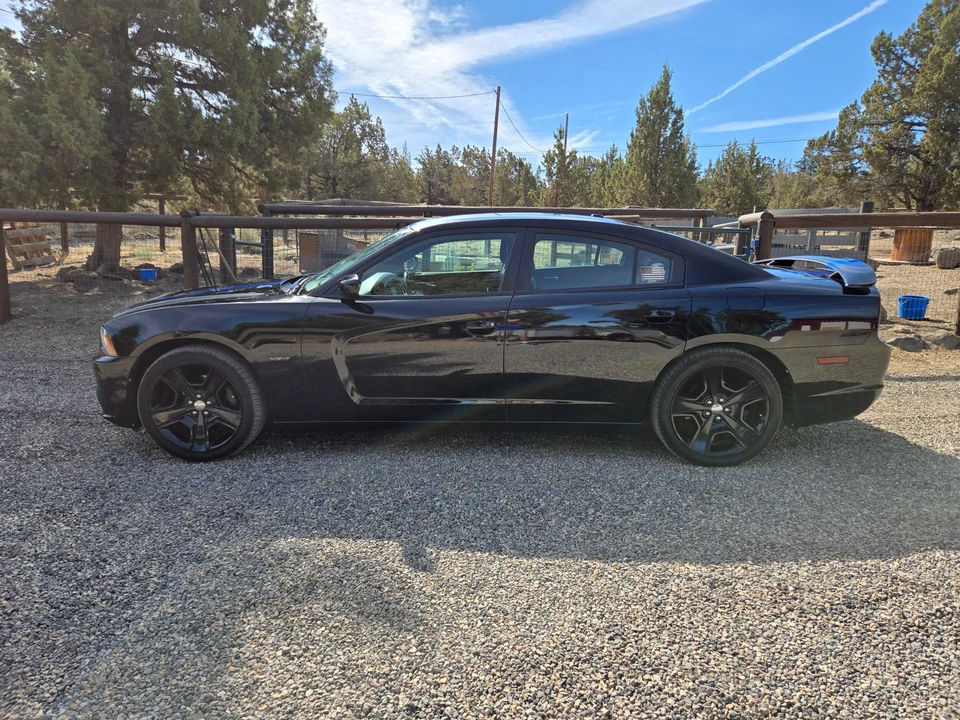 2011 Dodge Charger 7th Gen - Image 9 of 31