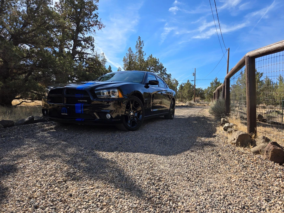 2011 Dodge Charger 7th Gen - Image 6 of 31