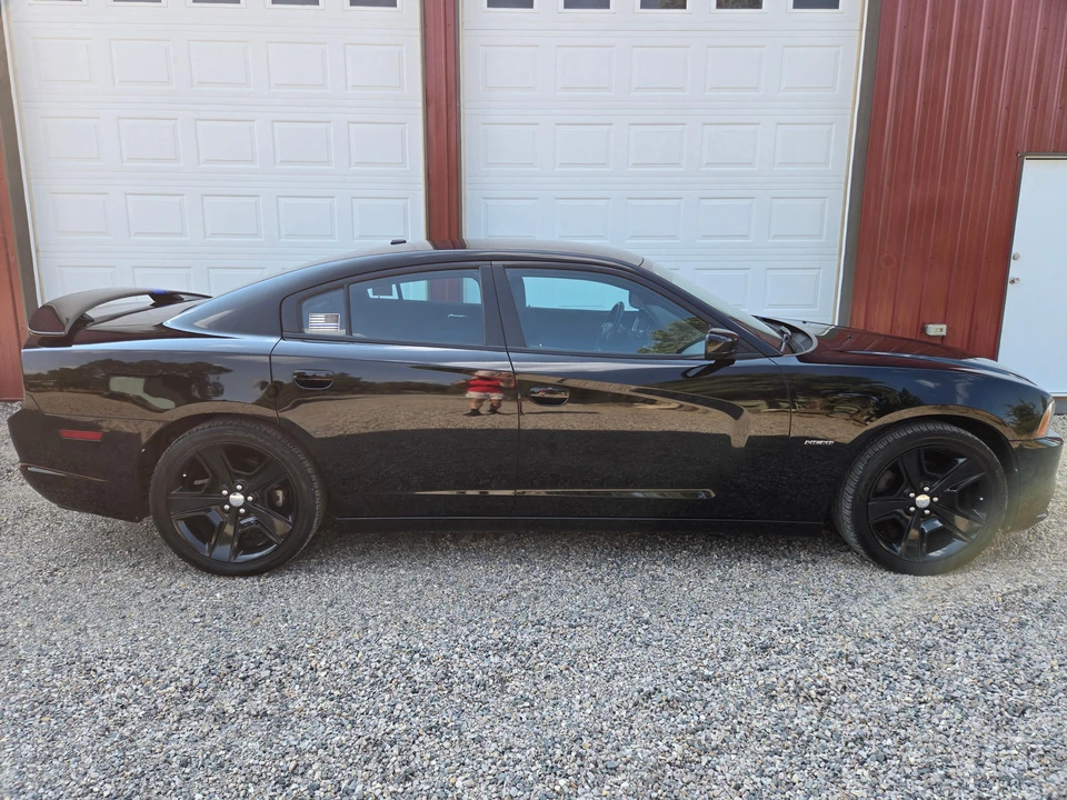 2011 Dodge Charger 7th Gen - Image 22 of 31