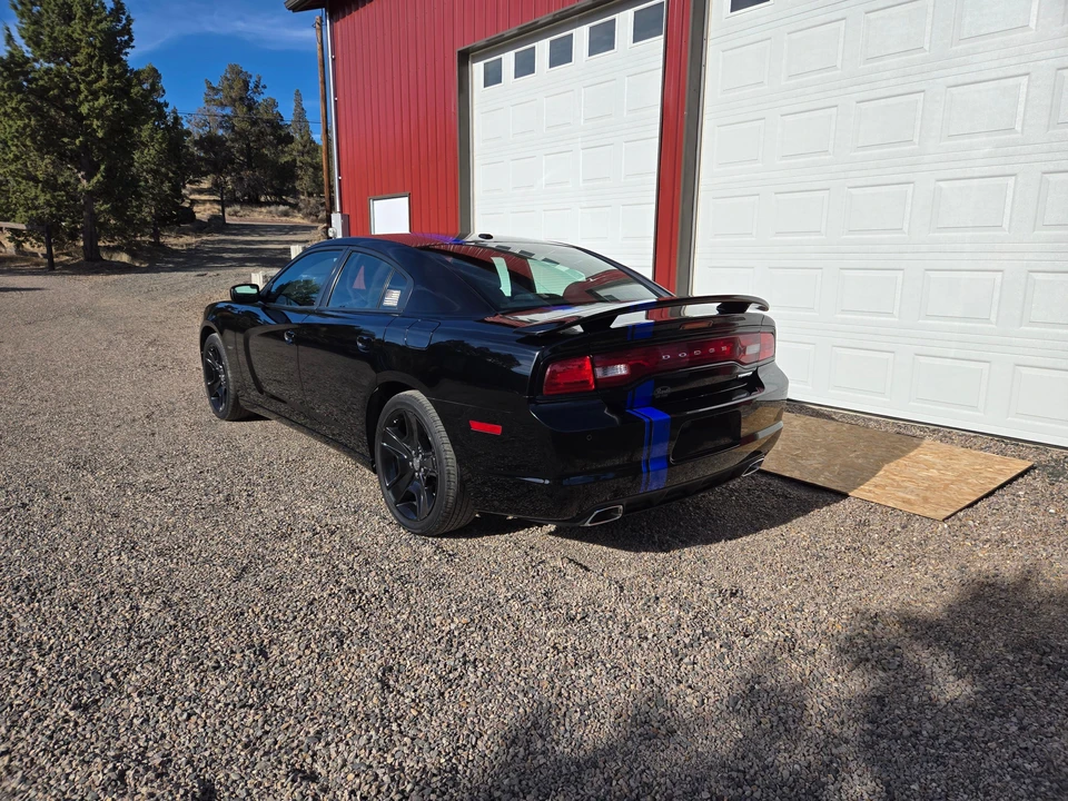 2011 Dodge Charger 7th Gen - Image 19 of 31