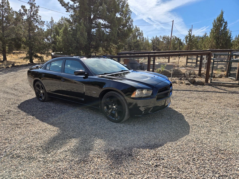 2011 Dodge Charger 7th Gen - Image 13 of 31
