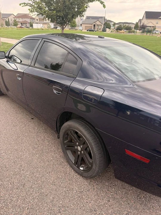 2011 Dodge Charger 7th Gen - Image 2 of 12