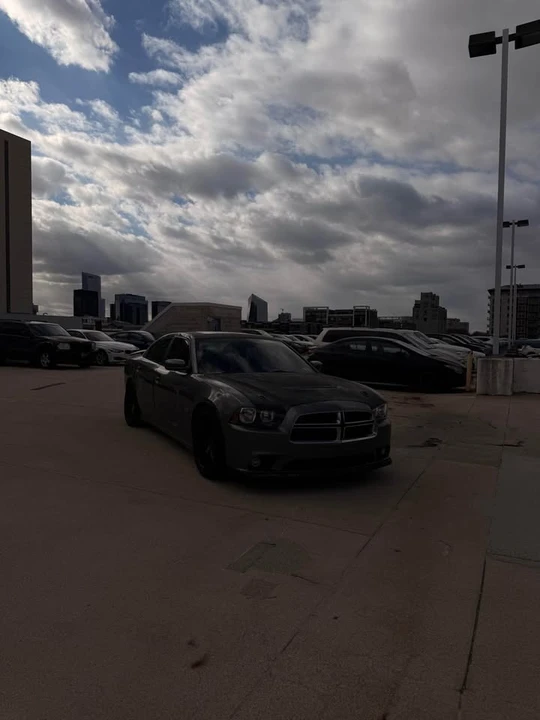 2011 Dodge Charger 7th Gen - Image 2 of 7