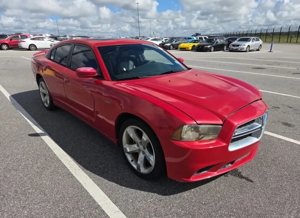 2011 Dodge Charger 7th Gen - Image 2 of 9