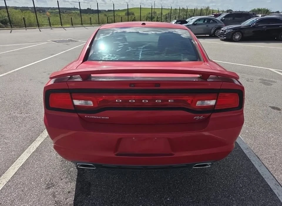 2011 Dodge Charger 7th Gen - Image 4 of 9
