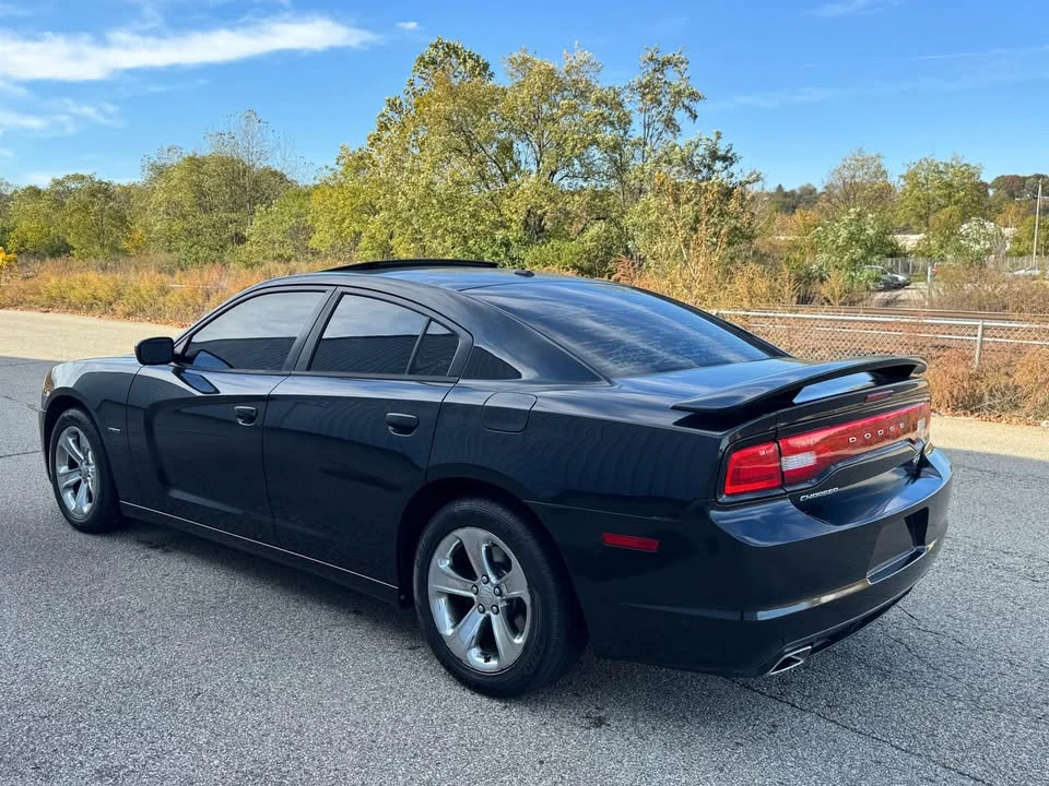 2011 Dodge Charger 7th Gen - Image 4 of 18