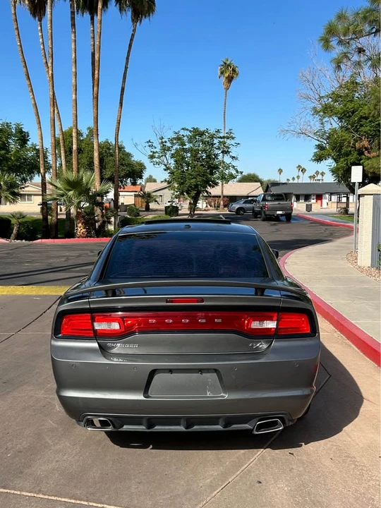 2011 Dodge Charger 7th Gen - Image 11 of 13