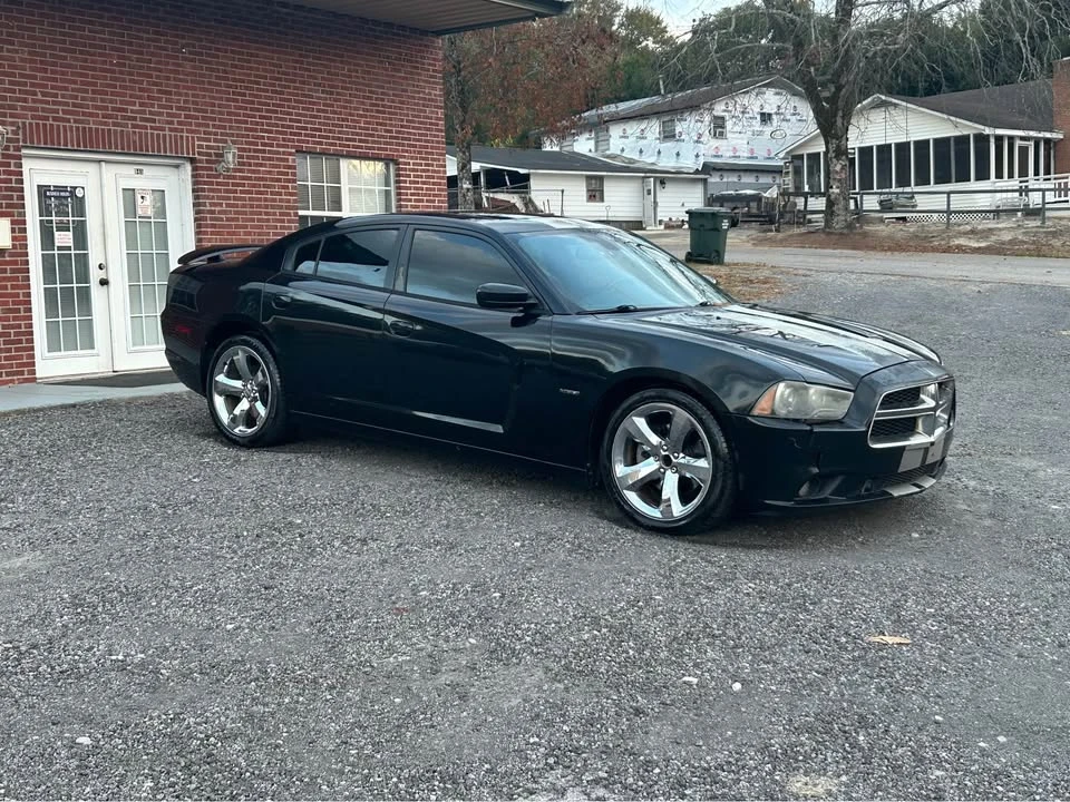 2011 Dodge Charger 7th Gen - Image 5 of 11