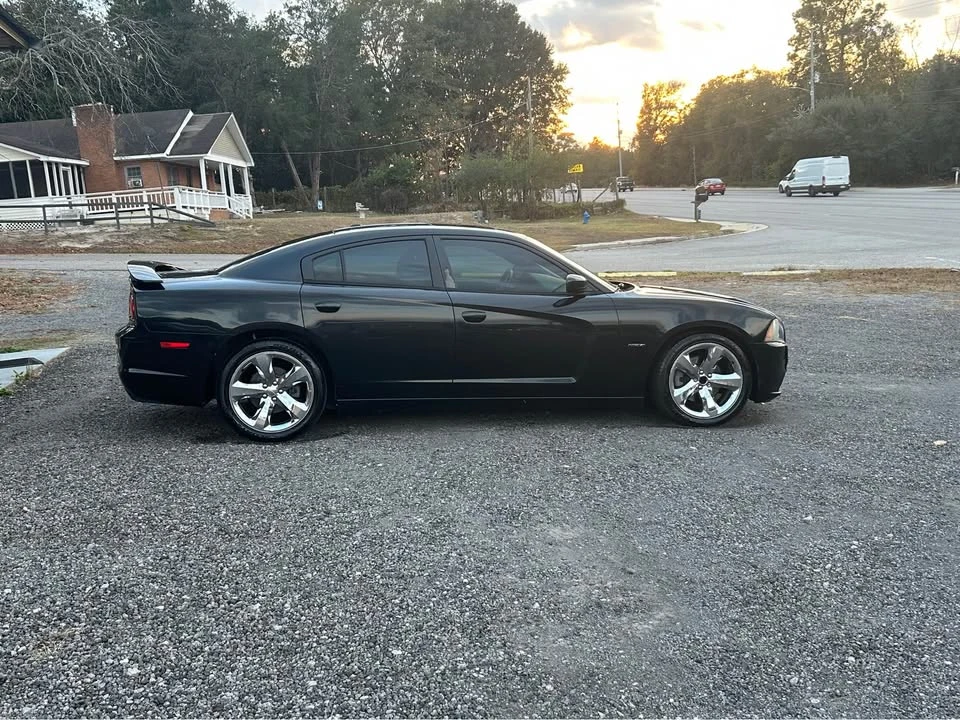 2011 Dodge Charger 7th Gen - Image 4 of 11