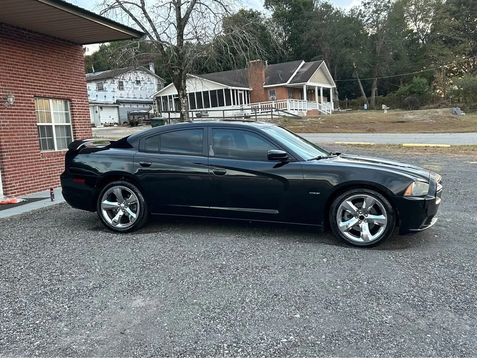 2011 Dodge Charger 7th Gen - Image 3 of 11