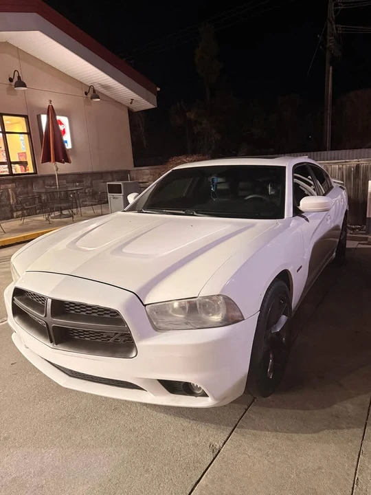 2011 Dodge Charger 7th Gen - Image 2 of 7