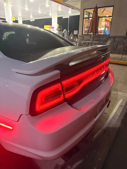 2011 Dodge Charger 7th Gen - Image 5 of 7