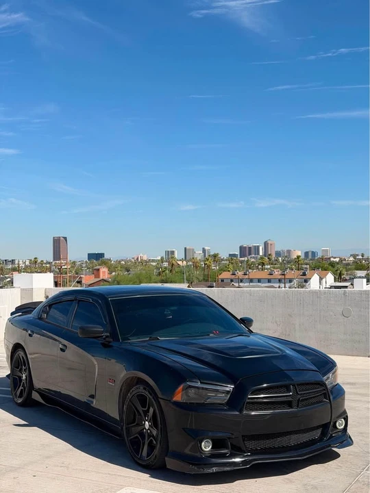 2011 Dodge Charger 7th Gen - Image 3 of 8