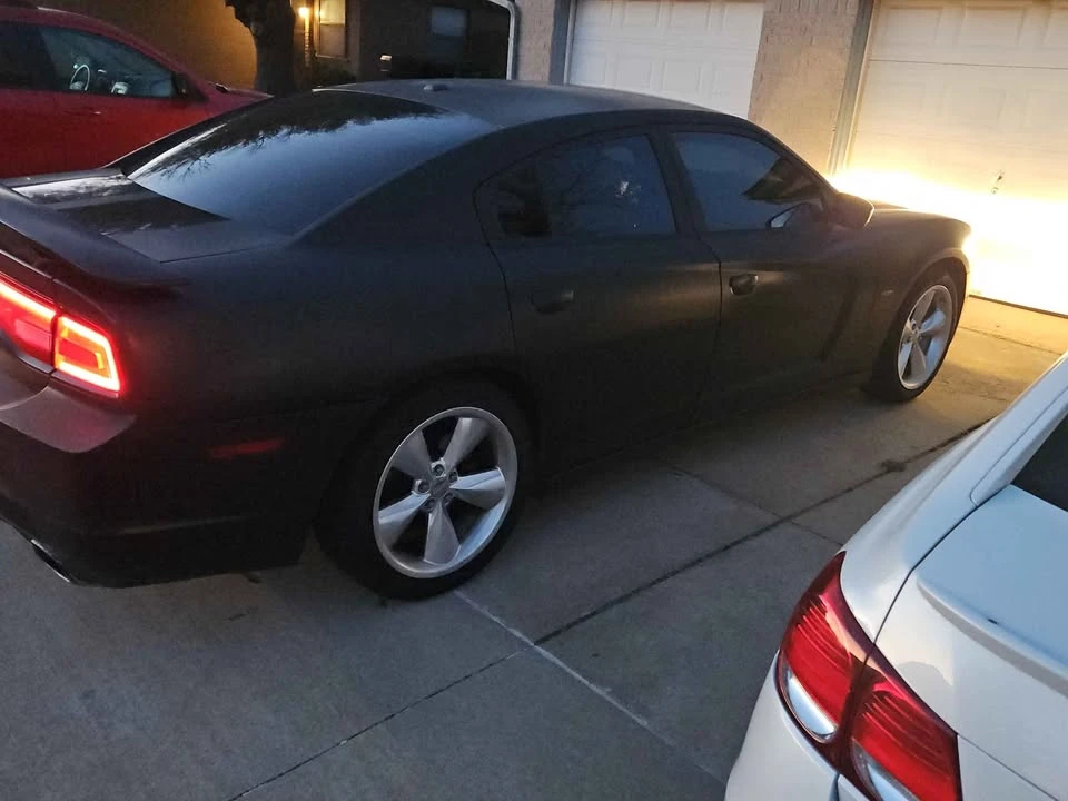 2011 Dodge Charger 7th Gen - Image 2 of 9