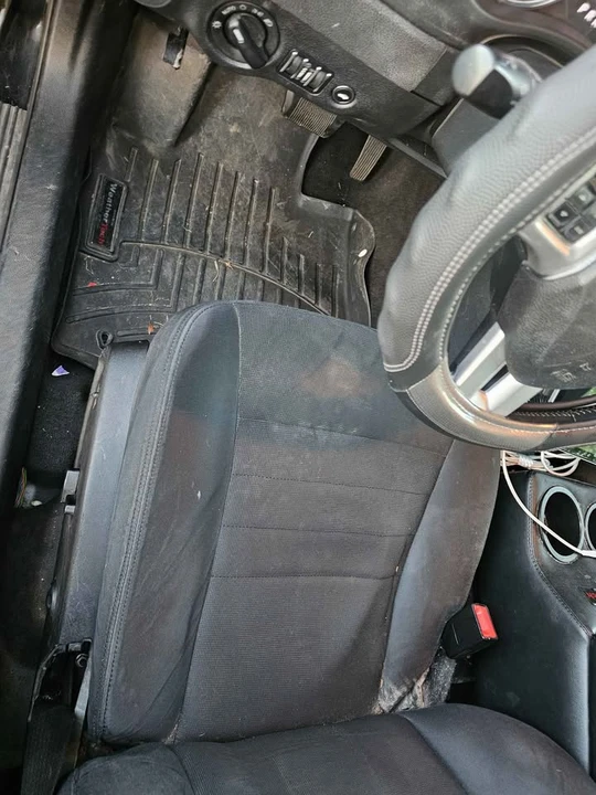 2011 Dodge Charger 7th Gen - Image 10 of 13