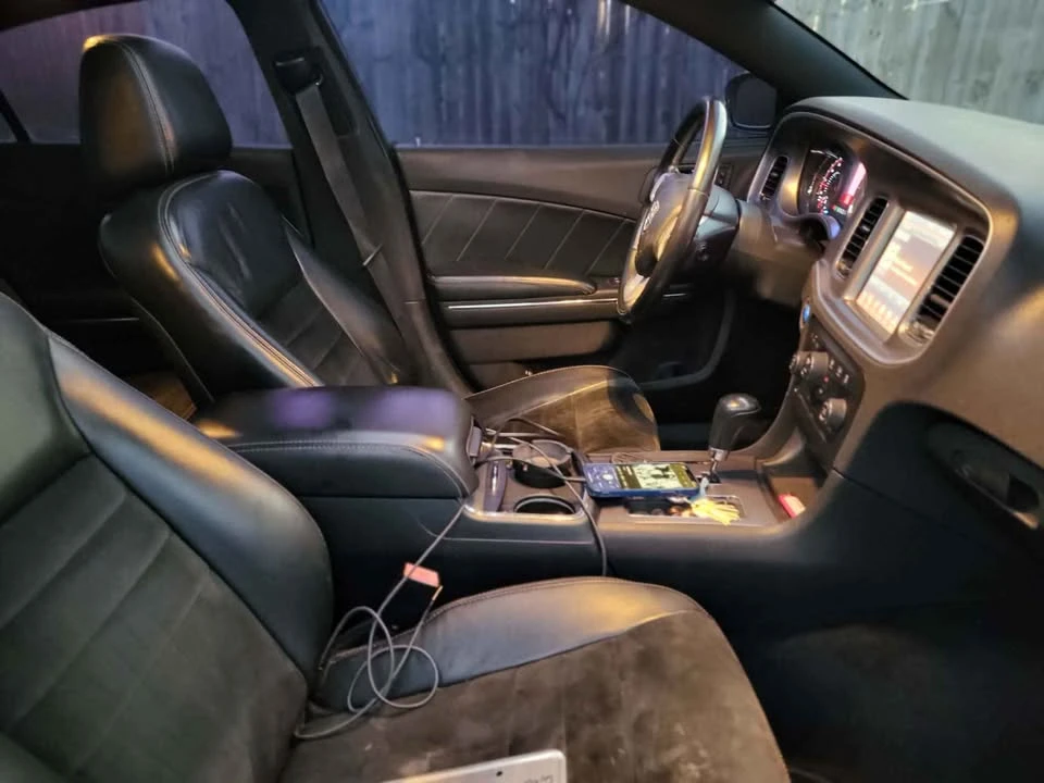 2011 Dodge Charger 7th Gen - Image 8 of 11