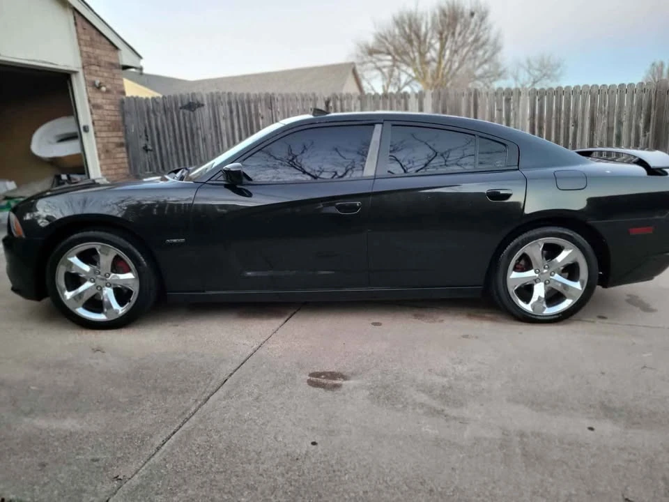 2011 Dodge Charger 7th Gen - Image 5 of 11