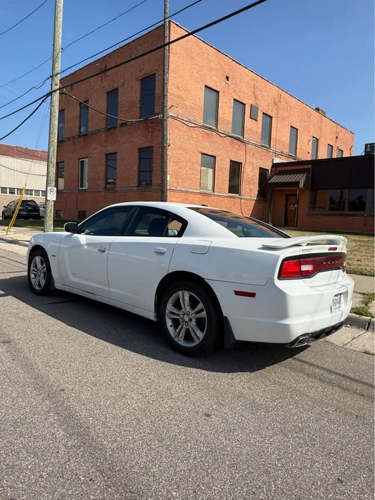 2011 Dodge Charger 7th Gen - Image 7 of 12
