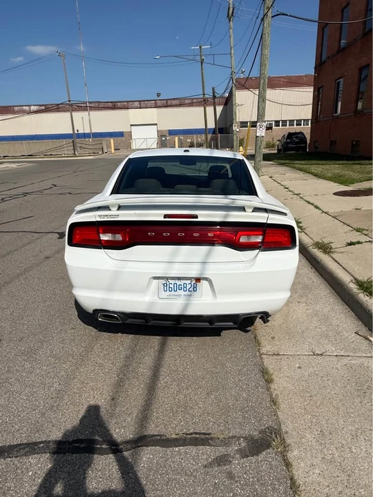 2011 Dodge Charger 7th Gen - Image 6 of 12