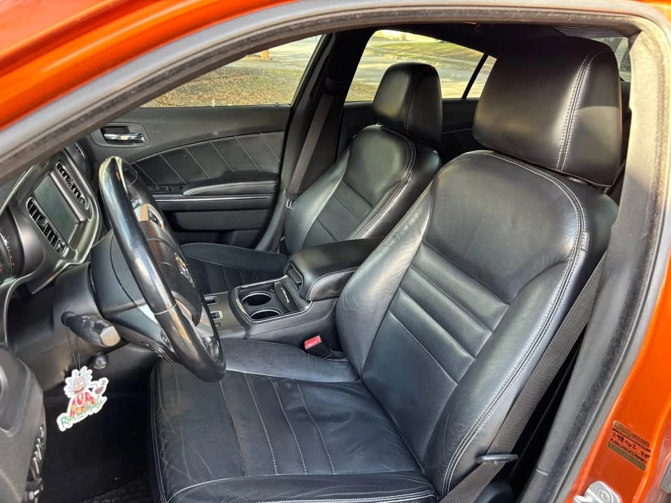 2011 Dodge Charger 7th Gen - Image 5 of 8