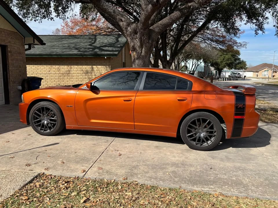 2011 Dodge Charger 7th Gen - Image 3 of 8