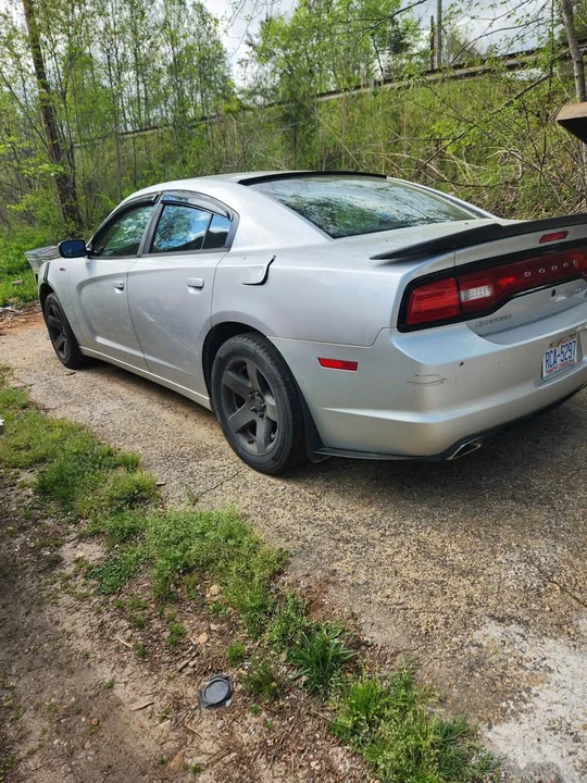 2011 Dodge Charger 7th Gen - Image 4 of 5