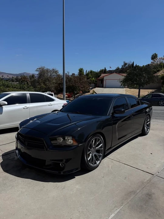 2011 Dodge Charger 7th Gen - Image 2 of 9