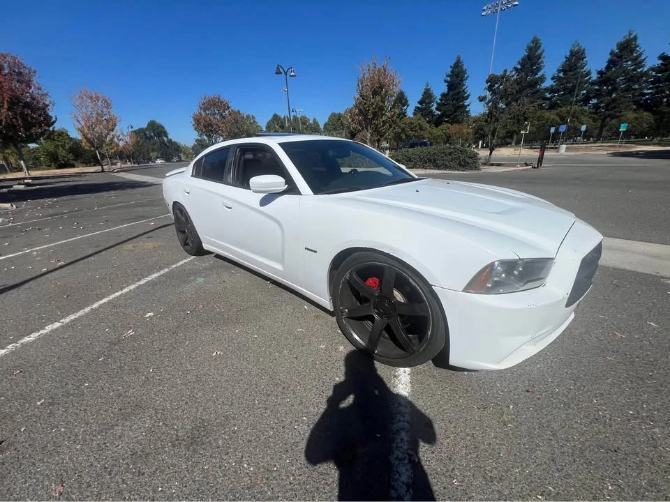 2011 Dodge Charger 7th Gen - Image 2 of 6